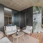 Savoy Luxury アパート フンシャル